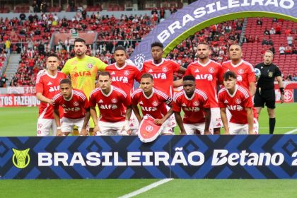 inter-renova-contrato-com-tres-jogadores-do-elenco