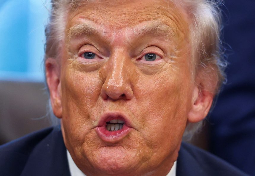 trump:-administrar-a-venezuela-nao-nos-custara-porque-ha-muito-dinheiro-vindo-do-chao