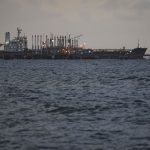 apos-perseguicao,-eua-apreendem-petroleiro-ligado-a-venezuela-com-bandeira-russa