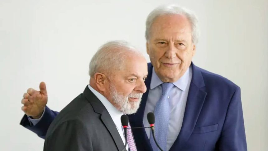 ricardo-lewandowski-entrega-carta-de-demissao-a-lula