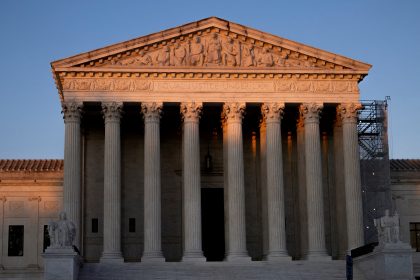 suprema-corte-dos-eua-nao-decidira-sobre-tarifas-comerciais-de-trump-nesta-sexta