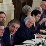 trump-ouve-de-petroleiras-que-venezuela,-atualmente,-e-“inviavel-para-investimentos”