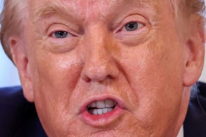 trump-sobre-a-groenlandia:-faremos-um-acordo,-seja-do-jeito-facil-ou-do-jeito-dificil