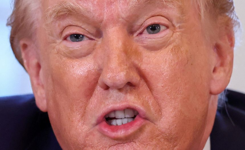 trump-sobre-a-groenlandia:-faremos-um-acordo,-seja-do-jeito-facil-ou-do-jeito-dificil