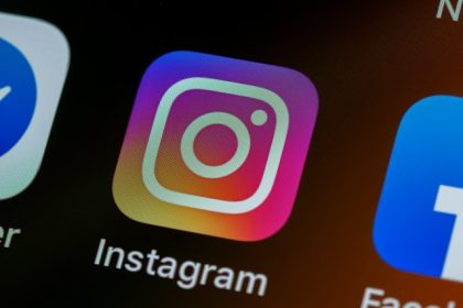 meta-fecha-550-mil-contas-apos-proibicao-de-redes-sociais-para-criancas-na-australia