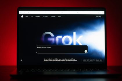 reino-unido-investiga-a-x,-de-elon-musk,-por-imagens-sexualizadas-geradas-pelo-grok