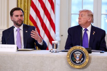 ala-do-governo-trump-pede-diplomacia-com-ira-antes-de-acao-militar,-diz-wsj