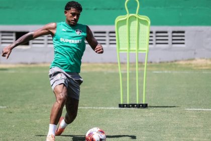 o-fluminense-encara-o-madureira-com-reforcos,-pedidos-da-torcida-e-john-kennedy-no-time-titular