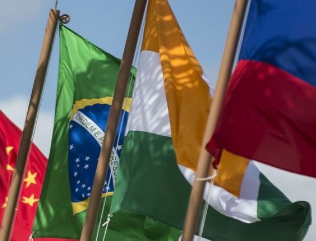crise-de-confianca-ou-estrategia?-brics-estao-reduzindo-os-estoques-de-treasuries