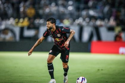 red-bull-bragantino-renova-contrato-do-lateral-esquerdo-juninho-capixaba