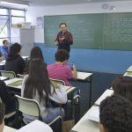 piso-do-magisterio-tem-reajuste-de-5,4%-e-vai-a-r$-5,1-mil-em-2026