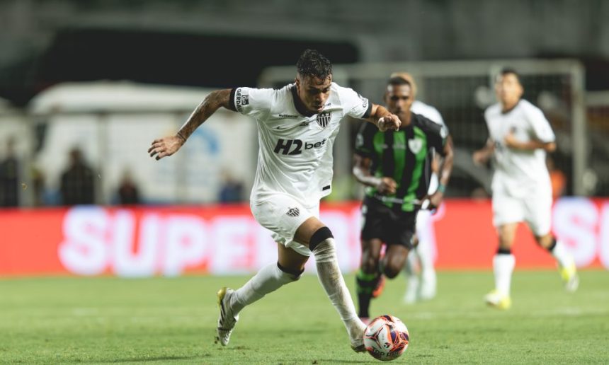 em-jogo-polemico,-atletico-mg-fica-em-mais-um-empate-na-temporada,-dessa-vez-contra-o-america