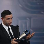 inter-avanca-por-dibu-martinez,-goleiro-da-selecao-argentina