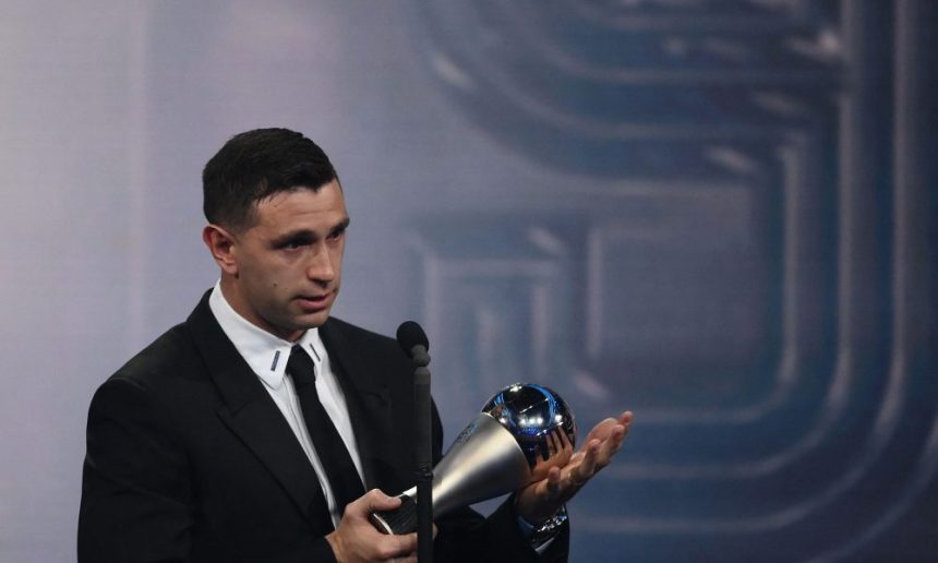 inter-avanca-por-dibu-martinez,-goleiro-da-selecao-argentina