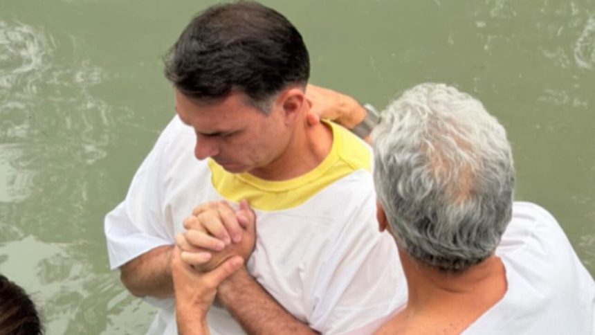 batismo-de-flavio-bolsonaro-no-rio-jordao-marca-viagem-a-israel