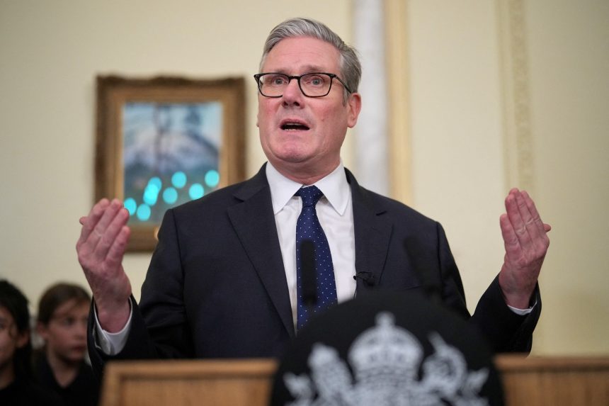 starmer-chama-fala-de-trump-sobre-tropas-no-afeganistao-de-“insultuosa-e-chocante”