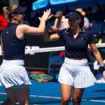 luisa-stefani-embala-e-vai-as-quartas-do-australian-open