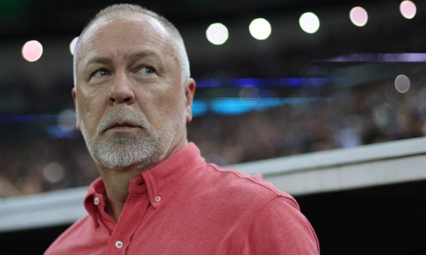 mano-menezes-surpreende-e-assume-novo-cargo-de-treinador