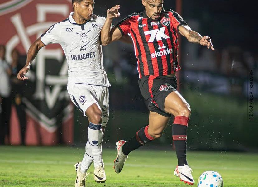 jair-ventura-aprova-estreia-do-vitoria,-pede-calma-e-valoriza-elenco-na-vitoria-sobre-o-remo