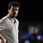 fernando-diniz-cobra-elenco-apos-derrota-na-estreia-do-brasileirao:-‘voce-nao-fez-nada-mesmo!’