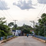 Fachada do Paço Municipal de Rondonópolis com elementos de modernização arquitetônica.