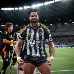 Atacante Hulk durante treinamento oficial na Cidade do Galo vestindo uniforme do Atlético-MG.
