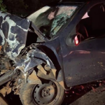 Carros destruídos após colisão frontal na rodovia MT-339 em Tangará da Serra.
