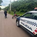 Porção de pasta base de cocaína e dinheiro apreendidos pela Polícia Militar em Guiratinga.