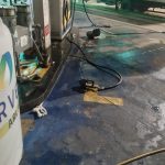 PM prende homem em flagrante durante tentativa de incêndio em posto de combustíveis no Jardim São Luiz, em Rondonópolis.