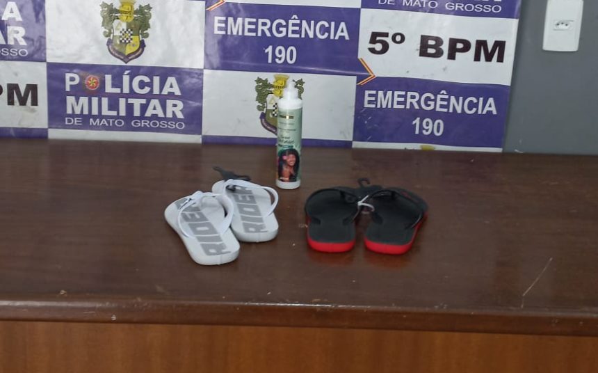 A PM realizou a prisão de uma mulher por furto na Vila Aurora, em Rondonópolis. Ela tentou usar nome falso e pretendia trocar itens por drogas.