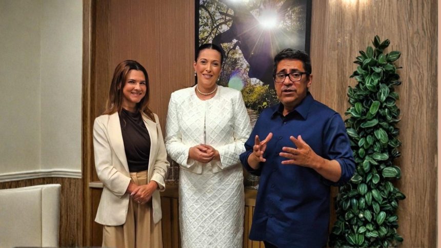 Vereadora Luciana Horta durante encontro político do Partido Liberal em Mato Grosso.