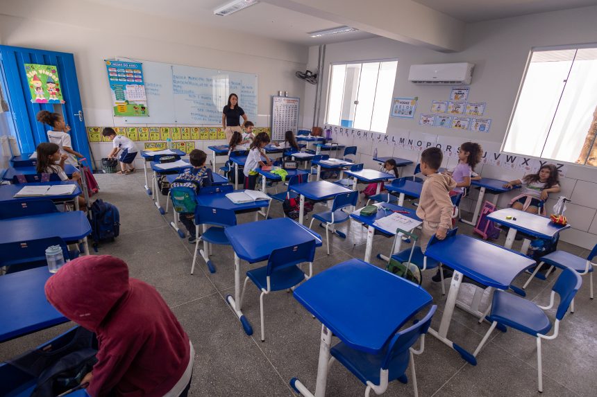 A Prefeitura de Rondonópolis confirmou o início das aulas na rede municipal para 2 de fevereiro com entrega de materiais gratuitos.