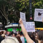centenas-de-pessoas-em-sao-paulo-pedem-justica-pelo-cao-orelha