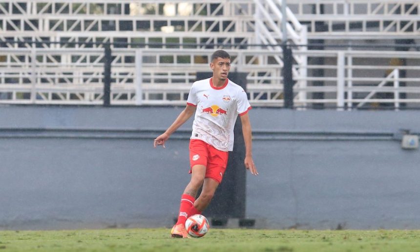 red-bull-bragantino-comunica-emprestimo-de-jovem-zagueiro