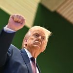 trump-formaliza-tarifas-secundarias-sobre-paises-com-relacoes-comerciais-com-ira