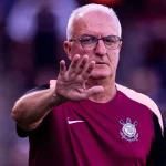 dorival-exalta-evolucao-do-corinthians-e-marca-historica-de-hugo-souza