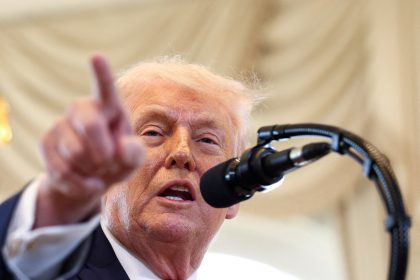 trump-afirma-que-zelenskiy-“tem-que-agir”-para-conseguir-acordo-de-paz