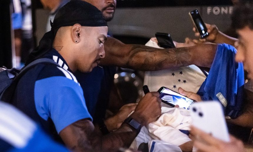 cruzeiro-enfrenta-urt-em-partida-decisiva-no-mineiro