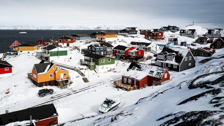 trump-segue-interessado-na-groenlandia,-diz-premie-da-dinamarca