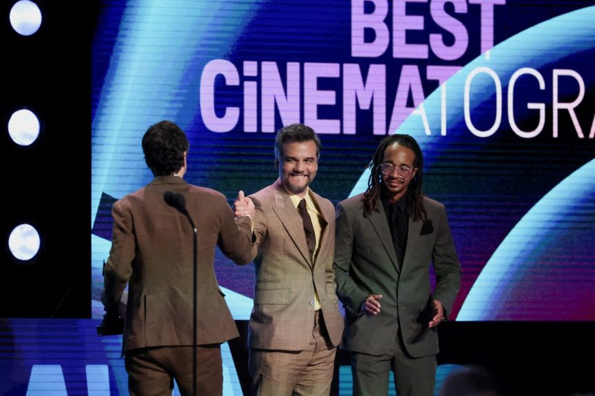 “o-agente-secreto”-vence-spirit-awards;-adolpho-veloso-tambem-leva-premio