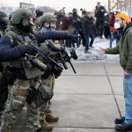 forcas-da-ice-deixam-minnesota-apos-megaoperacao,-mas-governo-mantera-equipe