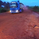 buracos-e-atoleiros-na-br-174-elevam-custos-e-causam-prejuizos-a-produtores-em-juina