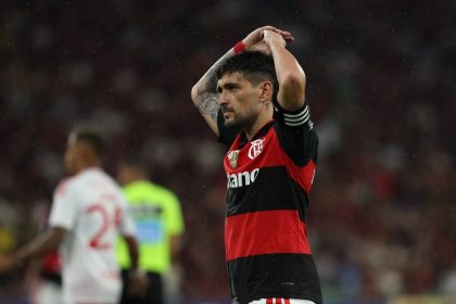flamengo-recebe-madureira-pela-semi-do-carioca