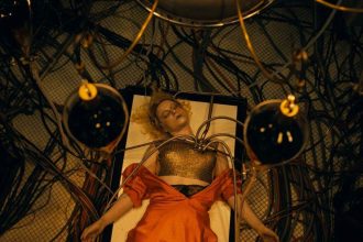 o-novo-filme-da-noiva-de-frankenstein-que-promete-ser-a-sensacao-visual-de-2026