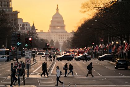 senadores-democratas-apresentam-projeto-para-forcar-o-reembolso-das-tarifas-de-trump