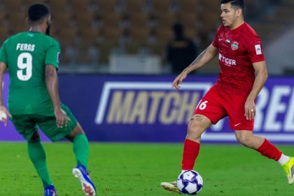 ex-cuiaba,-rikelme-alcanca-marca-de-50-jogos-pelo-shabab-al-ahli,-dos-emirados-arabes