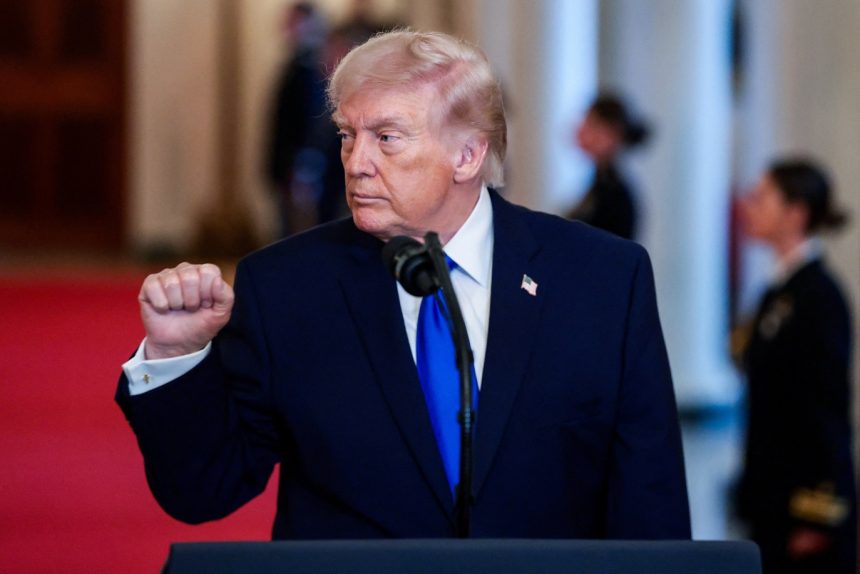 trump-levanta-a-possibilidade-de-uma-‘tomada-de-controle-amigavel’-de-cuba