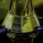 Torcida organizada Máfia Azul se reúne com diretoria na Toca da Raposa II e formaliza pedido de saída do técnico Tite após crise.