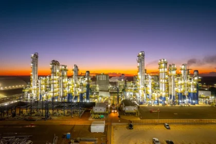 Brasil projeta produzir 4,9 milhões de toneladas de DDG na safra 25/26. Embarques para a China marcam nova fase das exportações de DDGS.