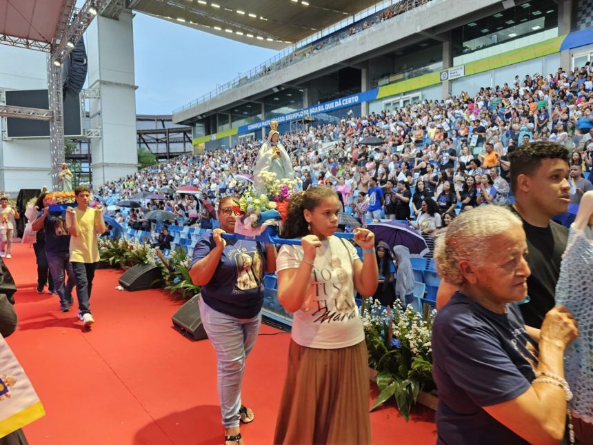 O Vinde e Vede em Cuiabá 2026 acontece de 14 a 17 de fevereiro na Arena Pantanal com grandes shows católicos.